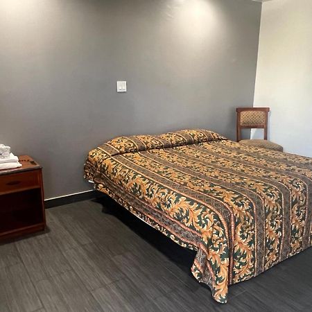 Pomona Inn Экстерьер фото