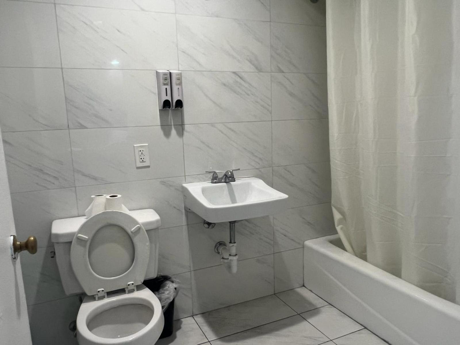 Pomona Inn Экстерьер фото